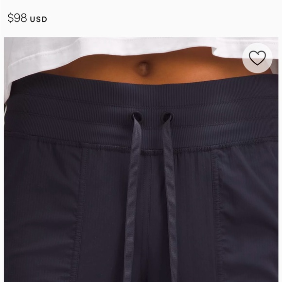 LULULEMON Dance Studio Mid-Rise Jogger
Full length size 6 black not worn - Picture 4 of 8